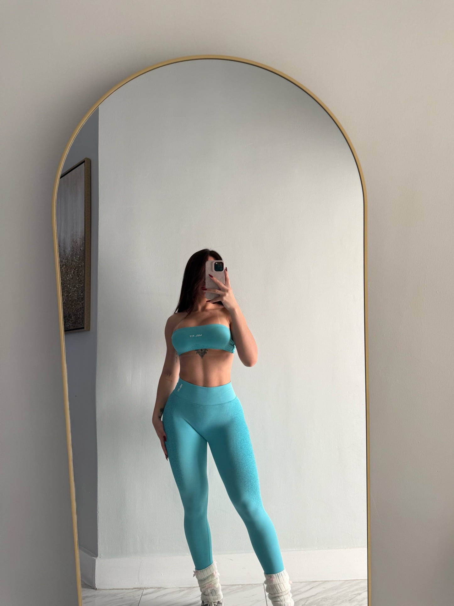 Mix & Match Set with Twist Long Sleeve & Strap Bra